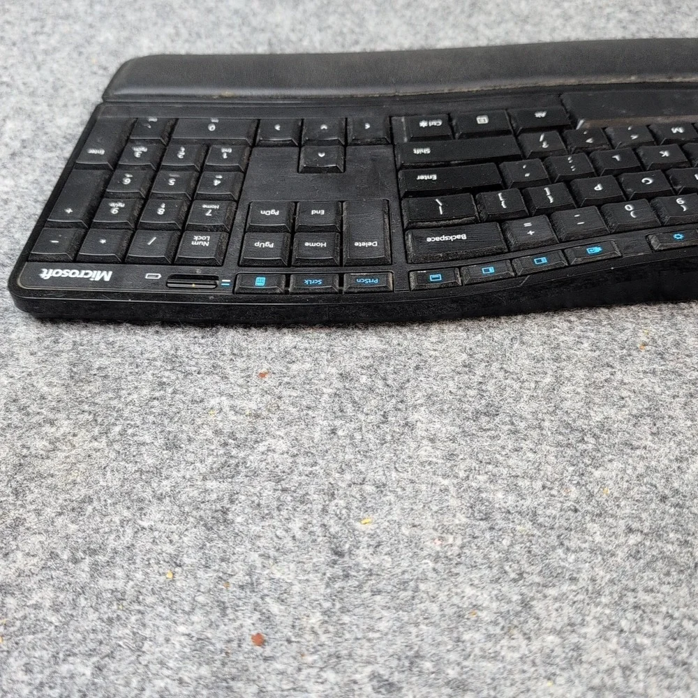 Microsoft Sculpt Comfort Keyboard Wireless Black KGR1173 Mod. 1531 *No Receiver*